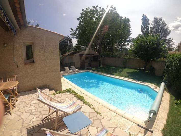 Location de vacances pour 6 personnes, avec piscine et jardin ainsi que terrasse et jacuzzi, animaux acceptés à Peyruis - 3