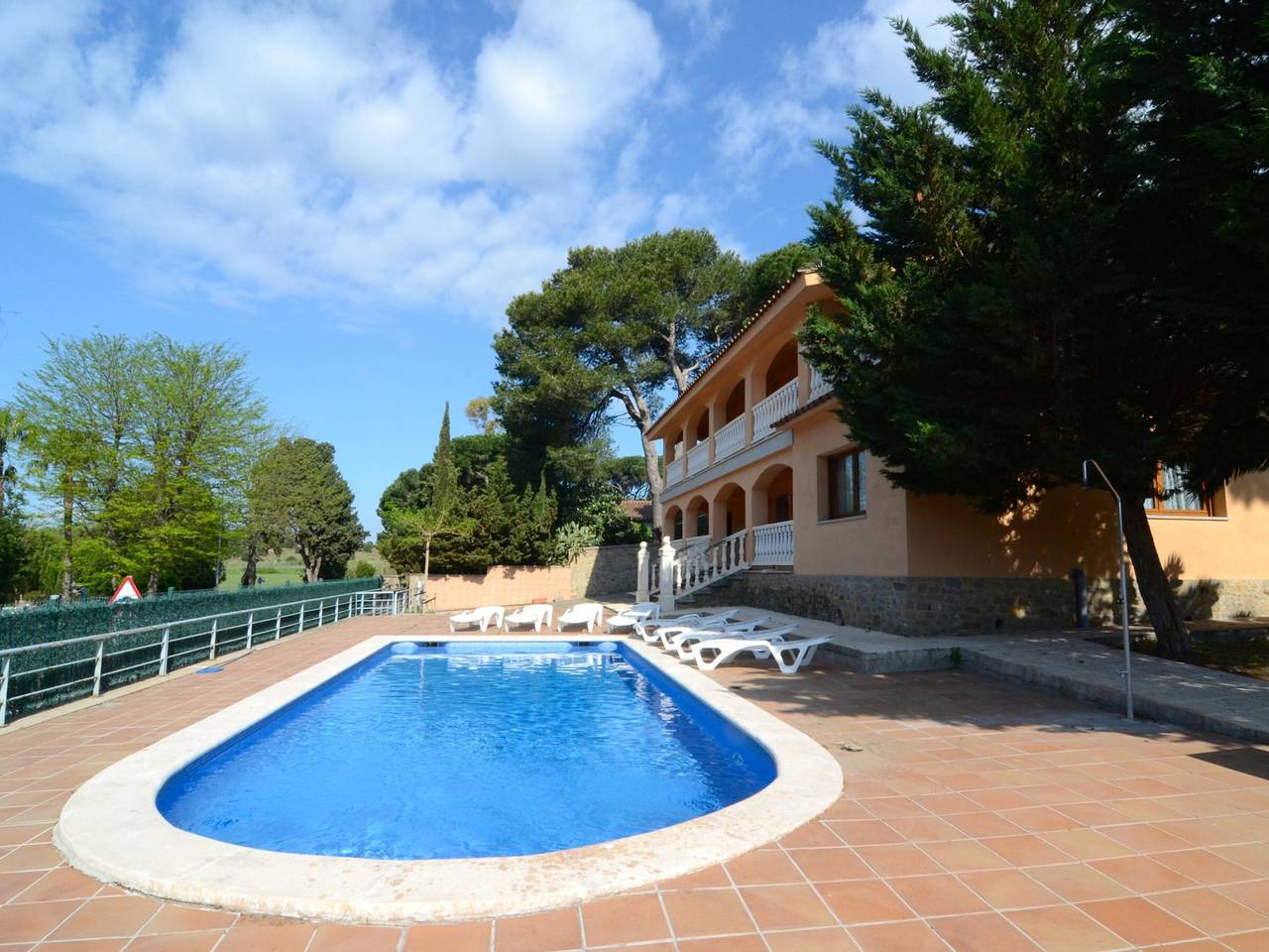 Appartement entier, Appartement charmant avec piscine, près d'Empúries et de la plage in L'Escala, Haut-Ampurdan