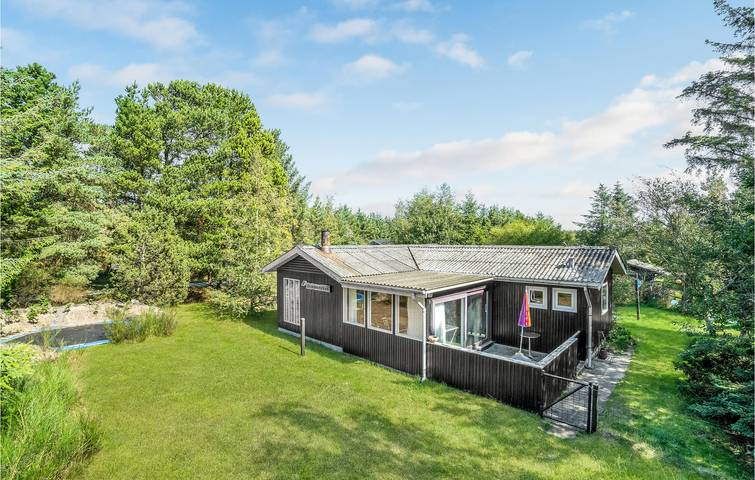 Ferieudlejning for 6 personer, med Terrasse og Jacuzzi i Hune