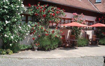 Kreuzerhof Hotel Garni - Dreibettzimmer in Rothenburg ob der Tauber, Taubertal