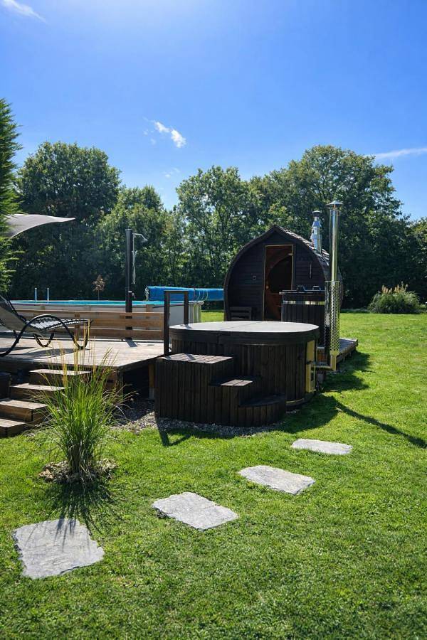 Maison de vacances pour 2 personnes, avec sauna et jardin ainsi que jacuzzi et piscine