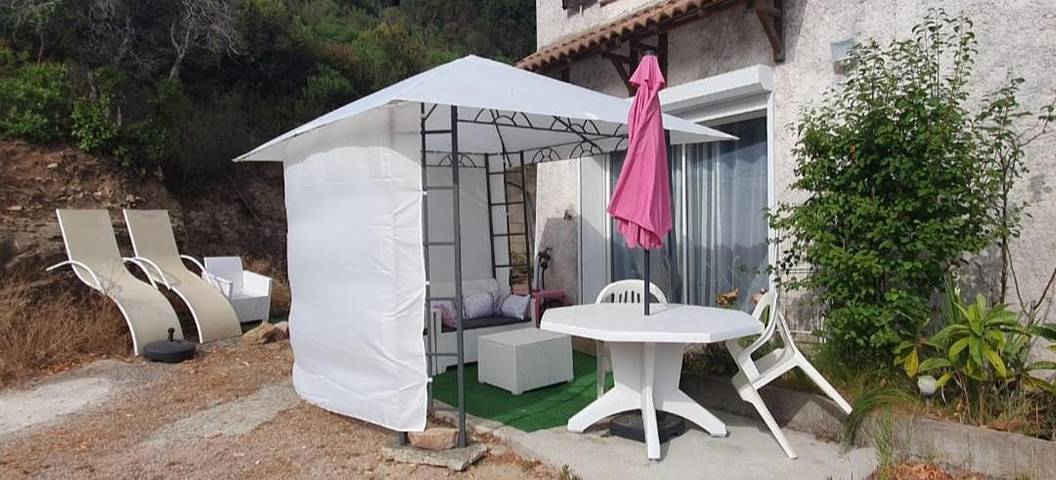 Gîte pour 4 personnes, avec vue et jardin à Vero - 2