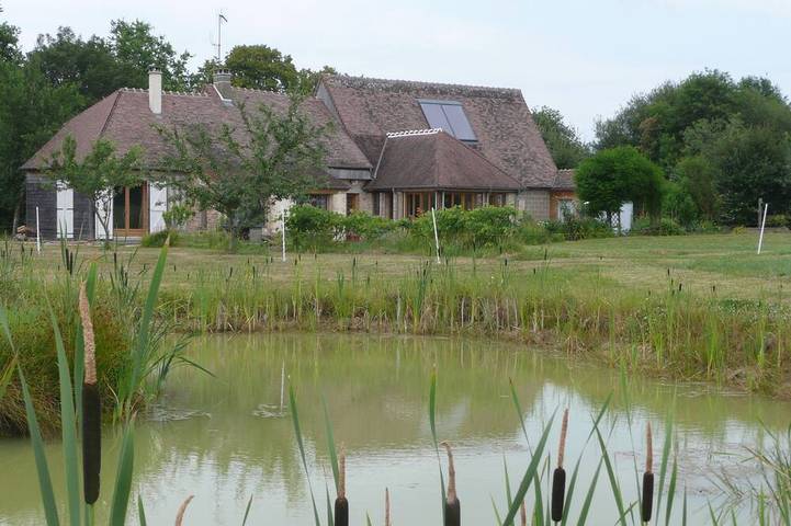 Gîte pour 7 personnes, avec jardin et terrasse dans Villeneuve-en-Perseigne