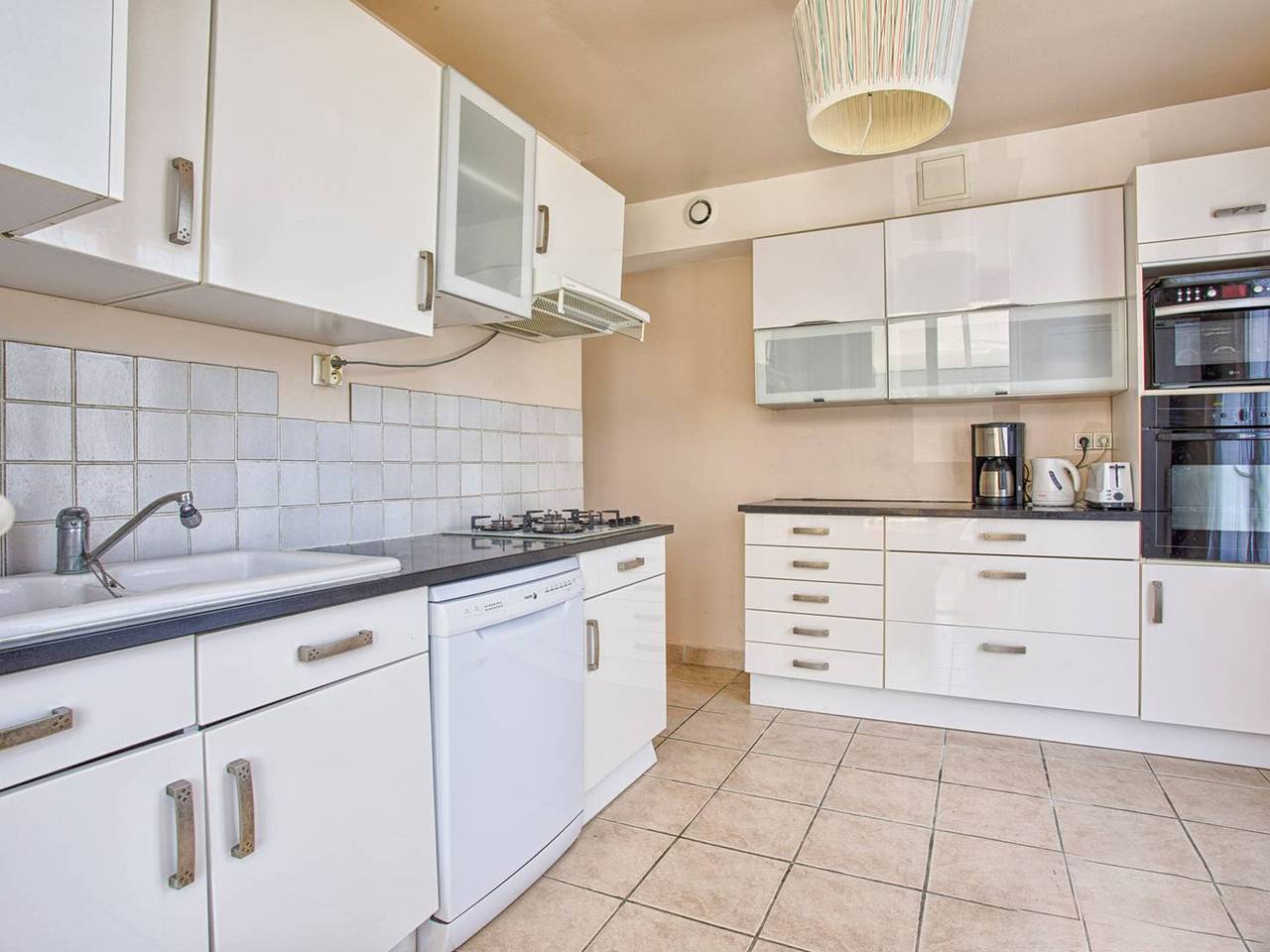 Apartamento entero, Casa familiar cerca de la playa, 8 pers, jardín in Merville-Franceville-Plage, Región de Caen