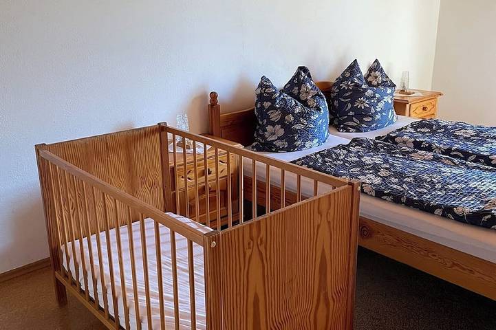 Ferienwohnung für 6 Personen, mit Balkon und Garten in Laufen - 4