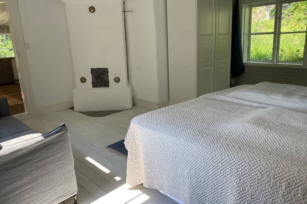 Country side farm house by the sea in Nynäshamn