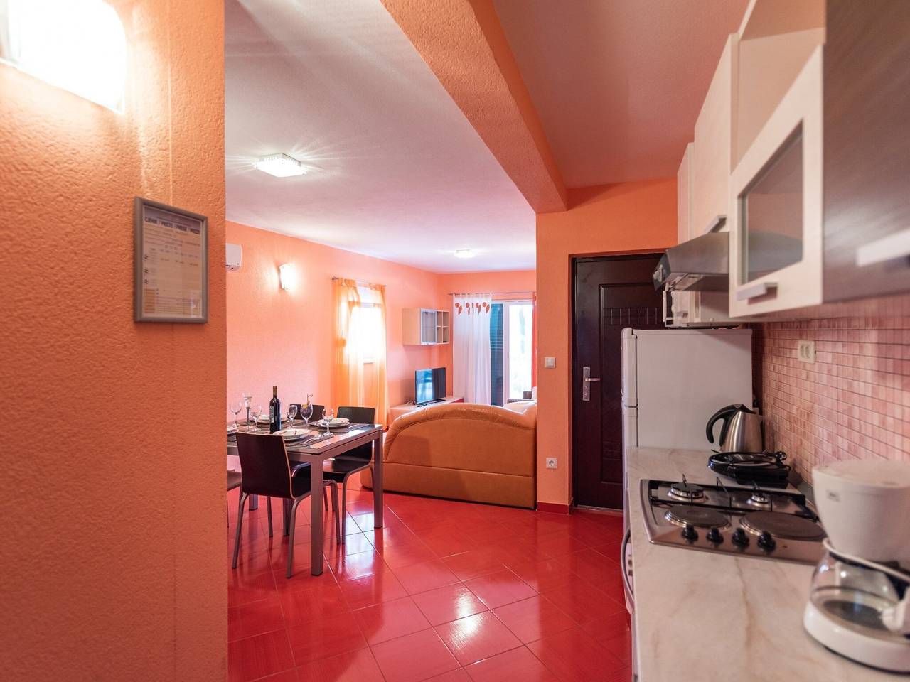 Cały apartament, Apartments Karen - One Bedroom Apartment with Balcony in Vinisce, Żupania splicko-dalmatyńska