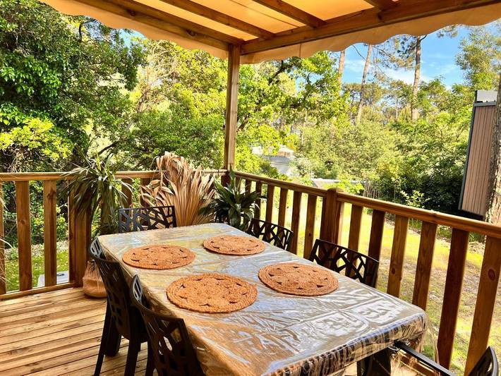 Camping pour 6 personnes, avec jardin et jacuzzi ainsi que sauna et piscine dans Claouey