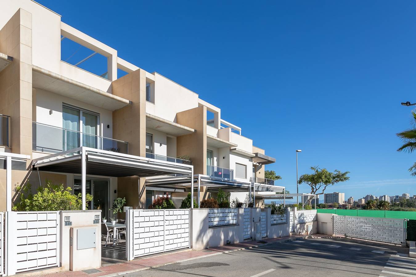 Classy Holiday Home with Sauna, Pool, Air Conditioning & Wi-Fi in Guardamar del Segura, Costa Blanca