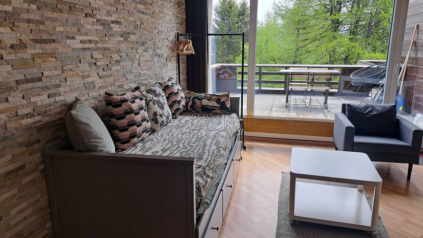 Ferienwohnung für 4 Personen, mit Balkon/Terrasse und Terrasse sowie Pool und Sauna im Wallis
