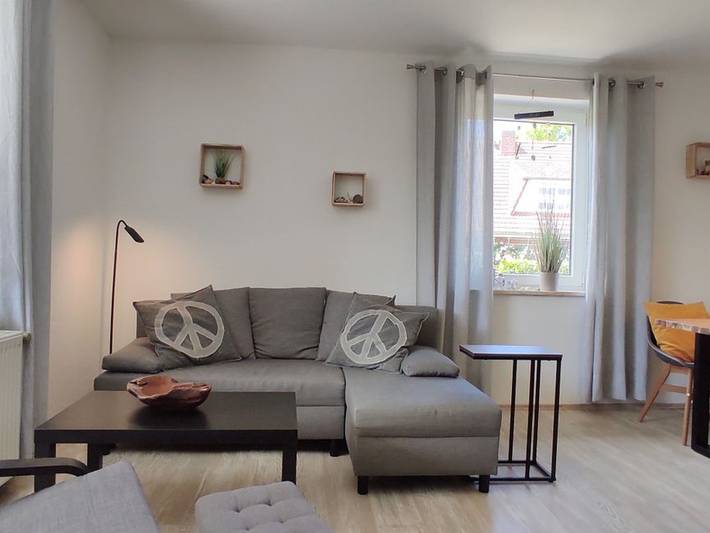 Ferienwohnung für 3 Personen, mit Terrasse und Garten in Weitendorf-Hof