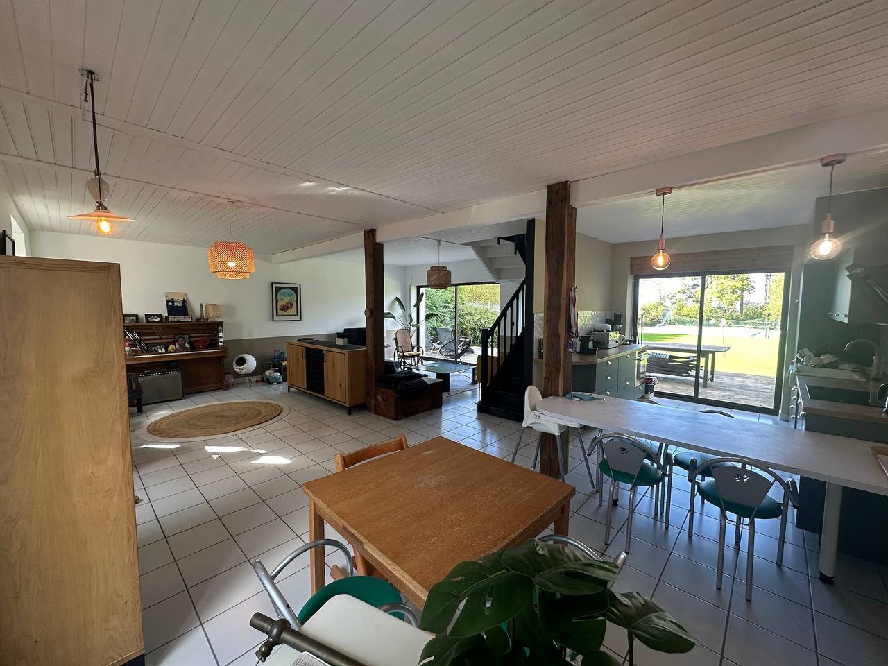Familienhaus mit privatem Tennisplatz und Garten in Lanvéoc, Iroise
