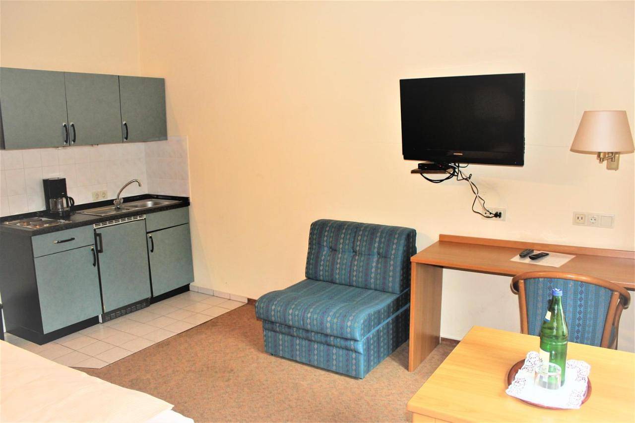 Apartment Hotel 24h Check-in, Free Parking and Wifi in Henstedt-Ulzburg, Kreis Segeberg