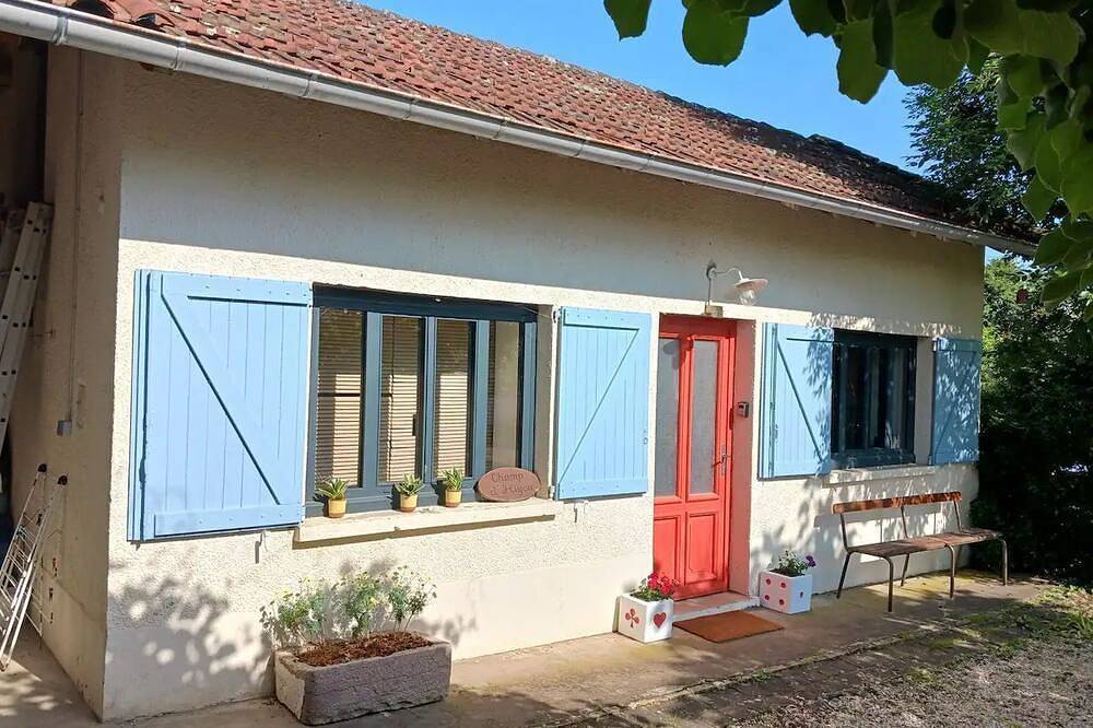 Appartement entier, Studio rénové entre Mâconnais et Beaujolais in Cormoranche-sur-Saône, Région de Bourg-en-Bresse