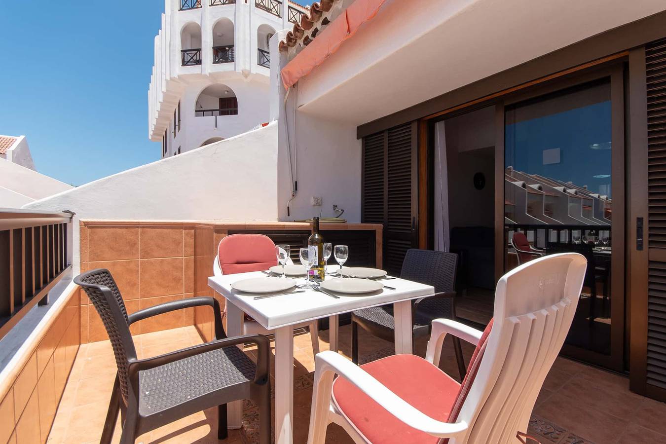 Geheel appartement, Vakantieappartement voor 3 personen met balkon/terras in Playa de las Américas, Arona