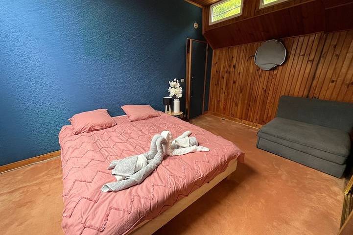 Cosy and convivial houseboat in Seine-et-Marne