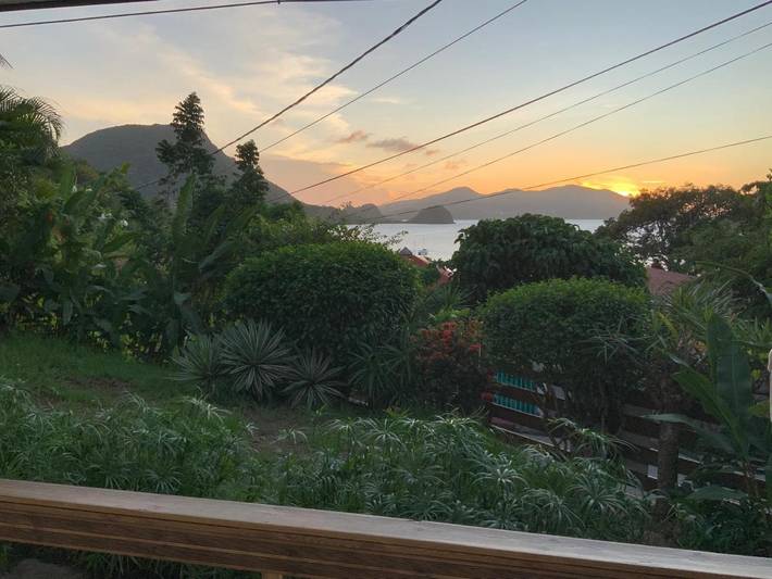 Gîte pour 2 personnes, avec vue ainsi que jardin et piscine, animaux acceptés à Terre-de-Haut - 3