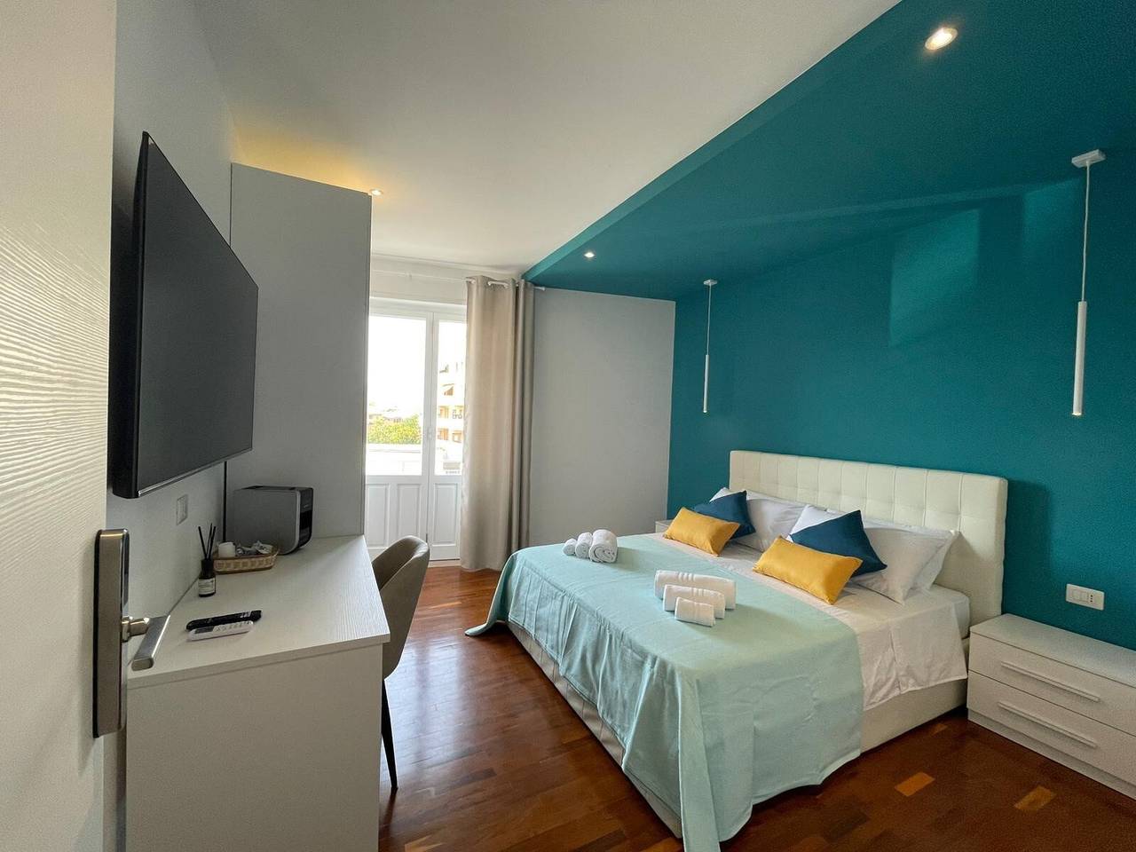 Room 'Camera Deluxe Con Balcone' with Balcony, Wi-Fi and Air Conditioning in Olbia, Costa Smeralda