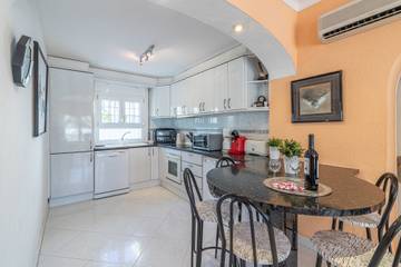 Villa pour 8 Personnes dans Castelló d'Empúries, Costa Brava, Photo 3