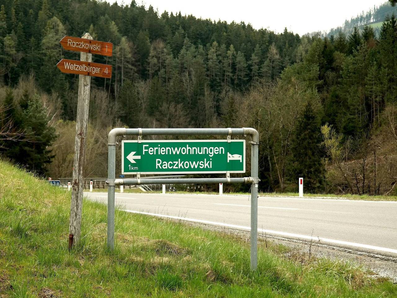 Ganze Ferienwohnung, Ferienwohnungen Raczkowski - Revitalisiertes Bauernhaus: Appartement Forstwald in Steirerland