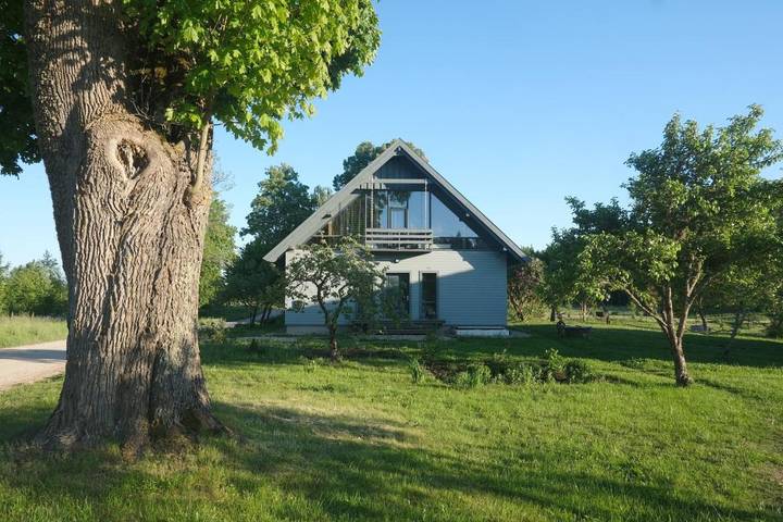 Bungalow für 6 Personen, mit Balkon und Terrasse sowie Garten und Sauna in Lettland