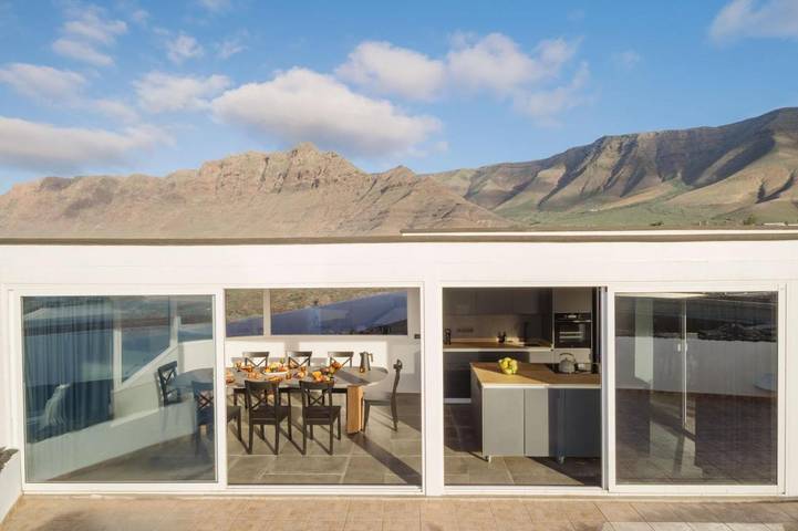Casa rural para 10 personas, con Terraza y Jardín además de Piscina y Vistas en Famara - 3