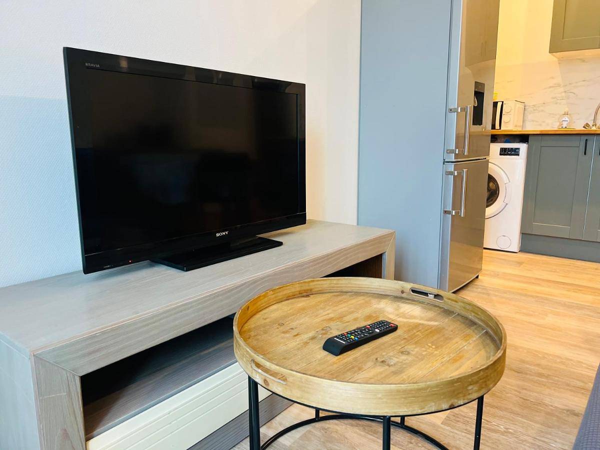 Appartement entier, Apartment - Ground Floor in Persan, Val-d'Oise