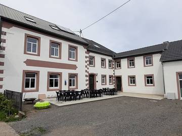 Ferienhaus für 30 Personen, mit Terrasse und Balkon/Terrasse in der Südeifel