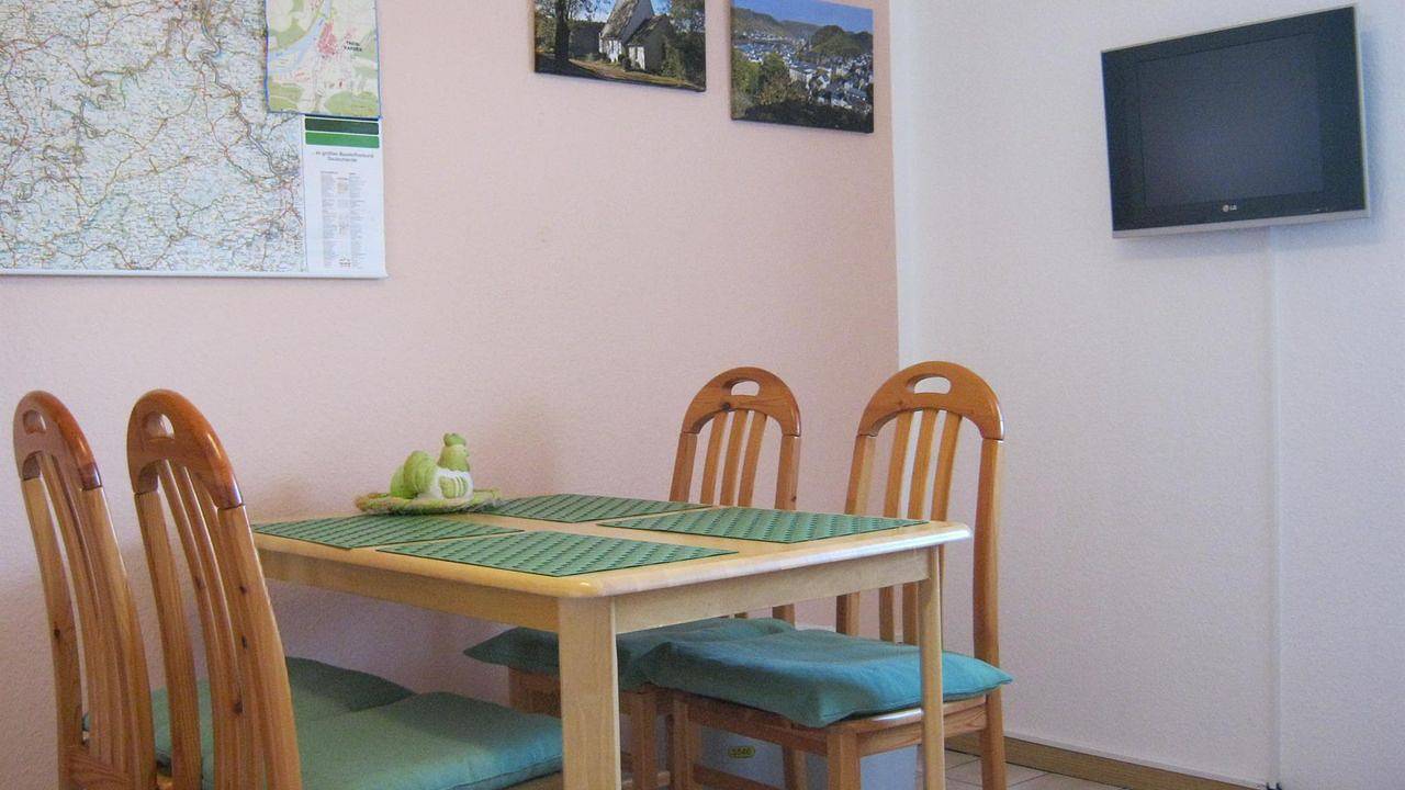 Ganze Ferienwohnung, Ferienwohnung für 2 Personen (35 m²) in Treis-Karden in Burg Eltz, Treis-Karden
