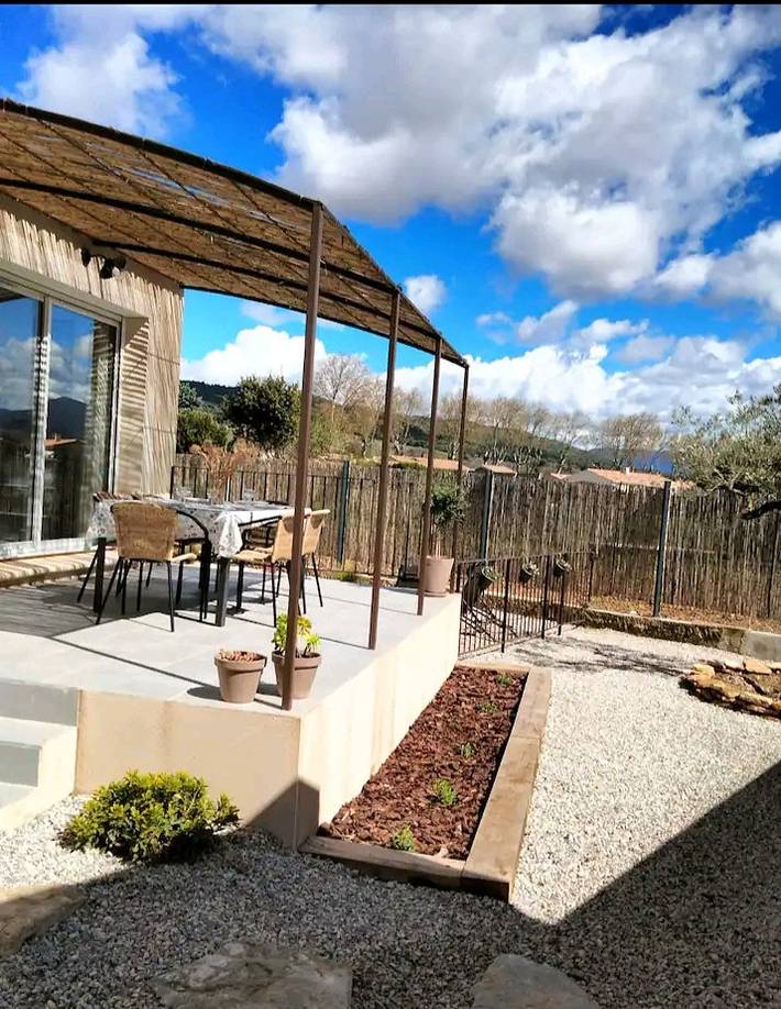 Location de vacances pour 6 personnes, avec jardin et terrasse à Puyméras - 4