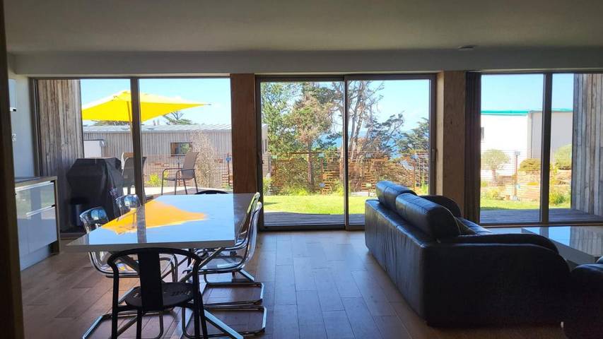 Gîte pour 6 personnes, avec jardin et vue, adapté aux familles dans Plage de Port-Mabo - 4