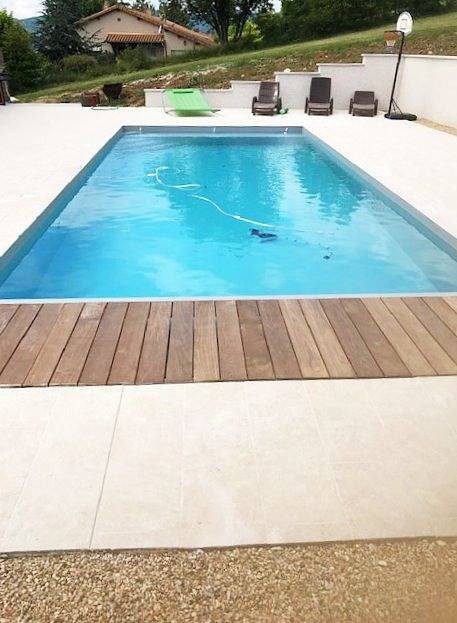 Gîte pour 15 personnes, avec terrasse ainsi que jardin et piscine à La Roche-Vineuse - 3