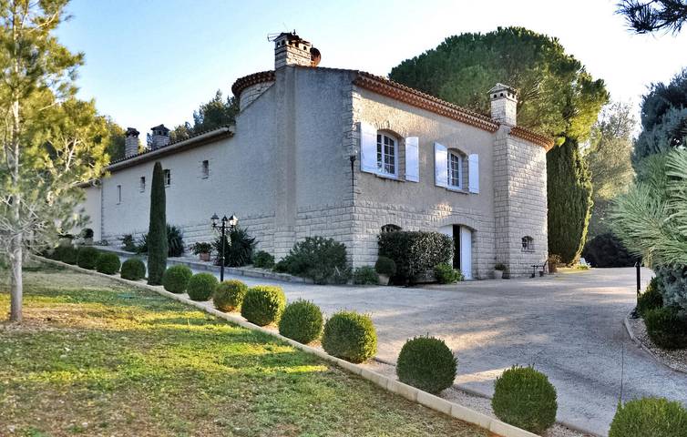 Location de vacances pour 7 personnes, avec terrasse, adapté aux familles à Plan-d'Orgon - 3