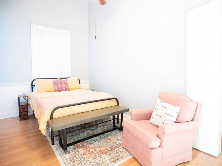 Apartamento para 2 personas, con piscina además de jardín y balcón, Se admiten mascotas en New Orleans