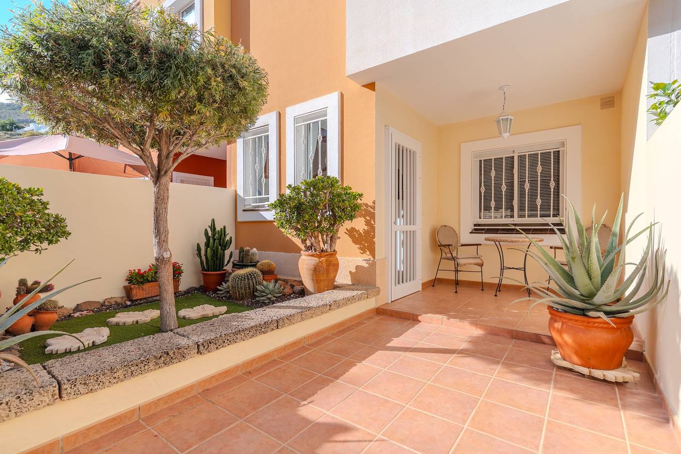 Appartamento intero, Appartamento Vacanze 'Conde Sunset View' con Vista Mare, Wi-Fi e Aria Condizionata in Adeje, Tenerife Sud
