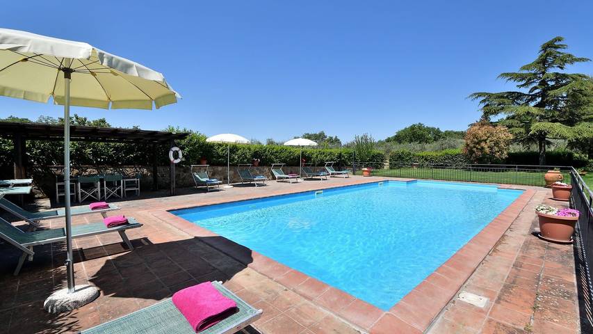 Location de vacances pour 6 personnes, avec jardin et terrasse, animaux acceptés à Radda in Chianti - 4