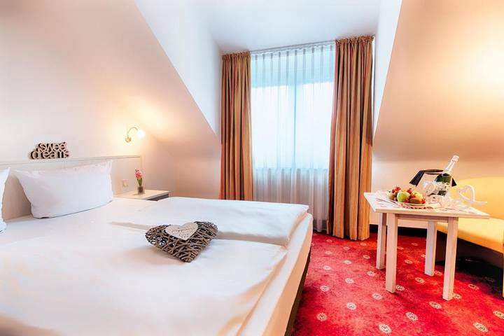 Hotel für 10 Personen, mit Terrasse und Garten in Schwetzingen - 3