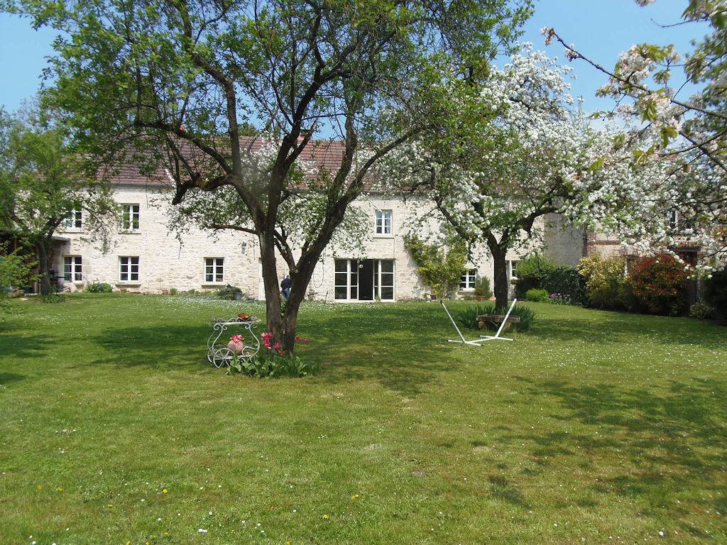 Paris'countryside, Esprit de Famille in Courteuil, Oise