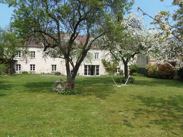 Gîte pour 15 personnes, avec terrasse et jardin dans Courteuil