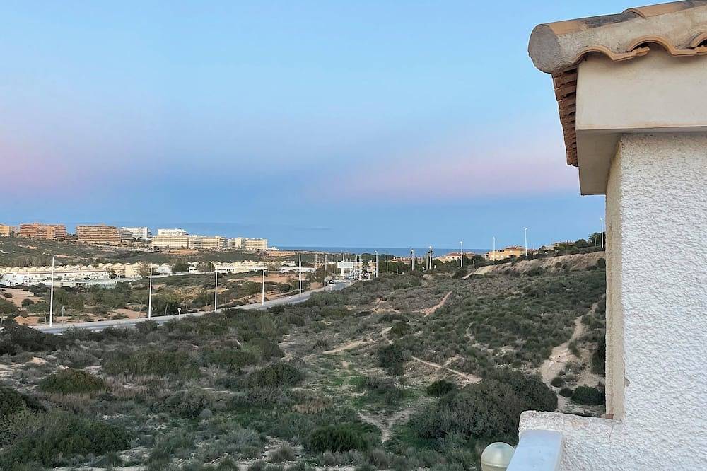 House with pool with mountain and sea views in Santa Pola, Costa Blanca