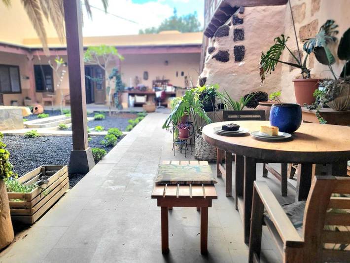 Gîte pour 5 personnes, avec jardin dans Tetir - 2