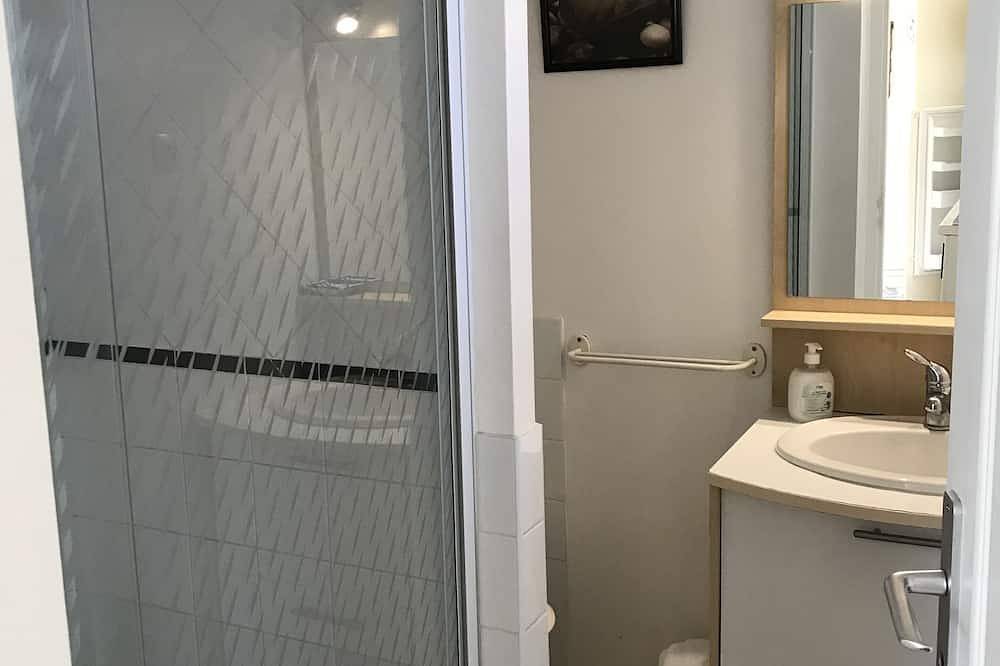 Gîte with heated pool in Drôme provençale (Grignan area) in Colonzelle, Nyons und Umgebung
