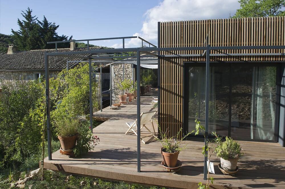 Grand appartement avec vue in Issirac, Région de Nîmes