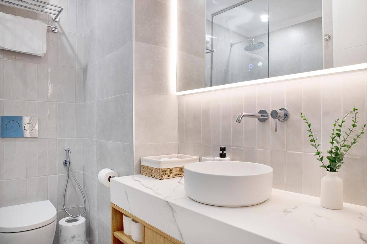 Deluxe One-Bedroom Apartment in Playa de las Américas, Arona