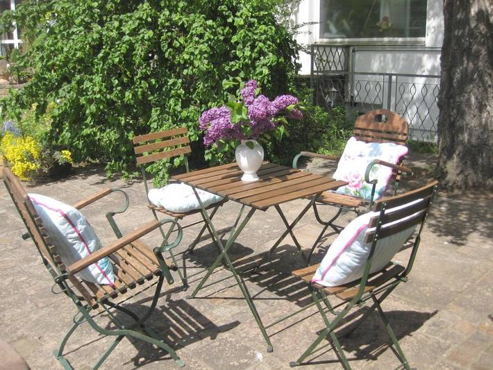Ferienwohnung für 2 Personen, mit Balkon und Terrasse sowie Garten und Ausblick