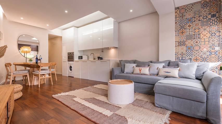 Ganze Wohnung, Ferienwohnung für 4 Personen mit Terrasse in Arroios, Costa de Lisboa