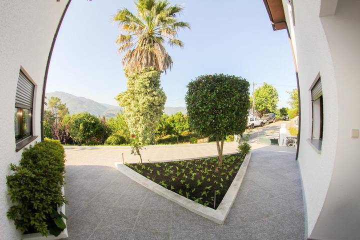 Gîte pour 2 personnes, avec jardin et vue dans Ponte da Barca - 3