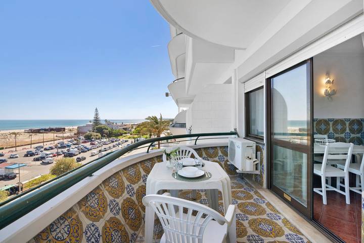 Gîte pour 4 personnes, avec balcon dans Monte Gordo