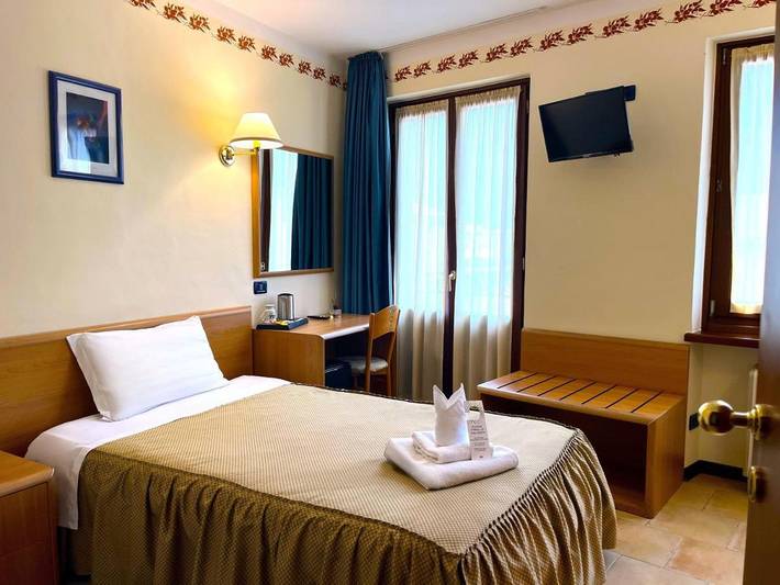 Hôtel pour 2 personnes, avec vue et balcon à Suse - 4