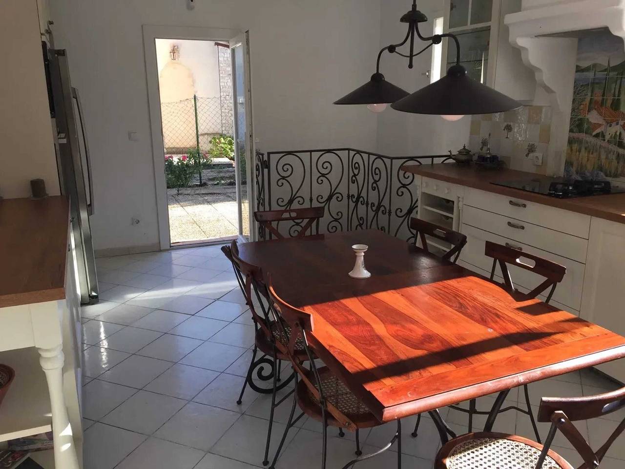 Appartement entier, Appartement confortable à Plan-de-Cuques avec piscine privée in Plan-de-Cuques, Région de Marseille